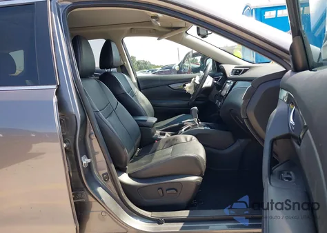 2016 Nissan Rogue S/Sl/Sv z USA, uszkodzony, nr VIN 5N1AT2MVXGC821561